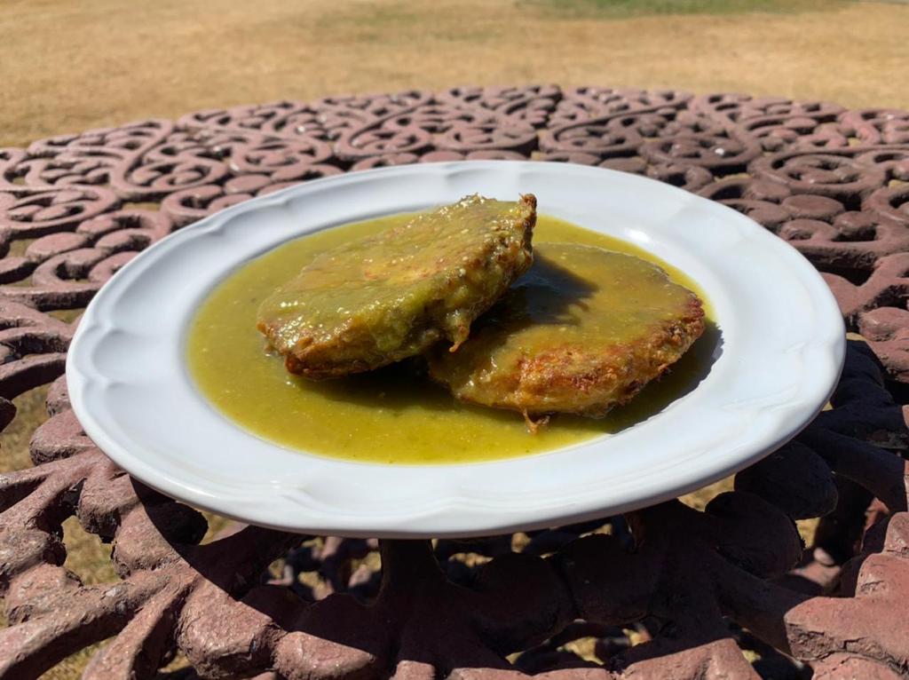 TORTAS DE POLLO EN SALSA VERDE